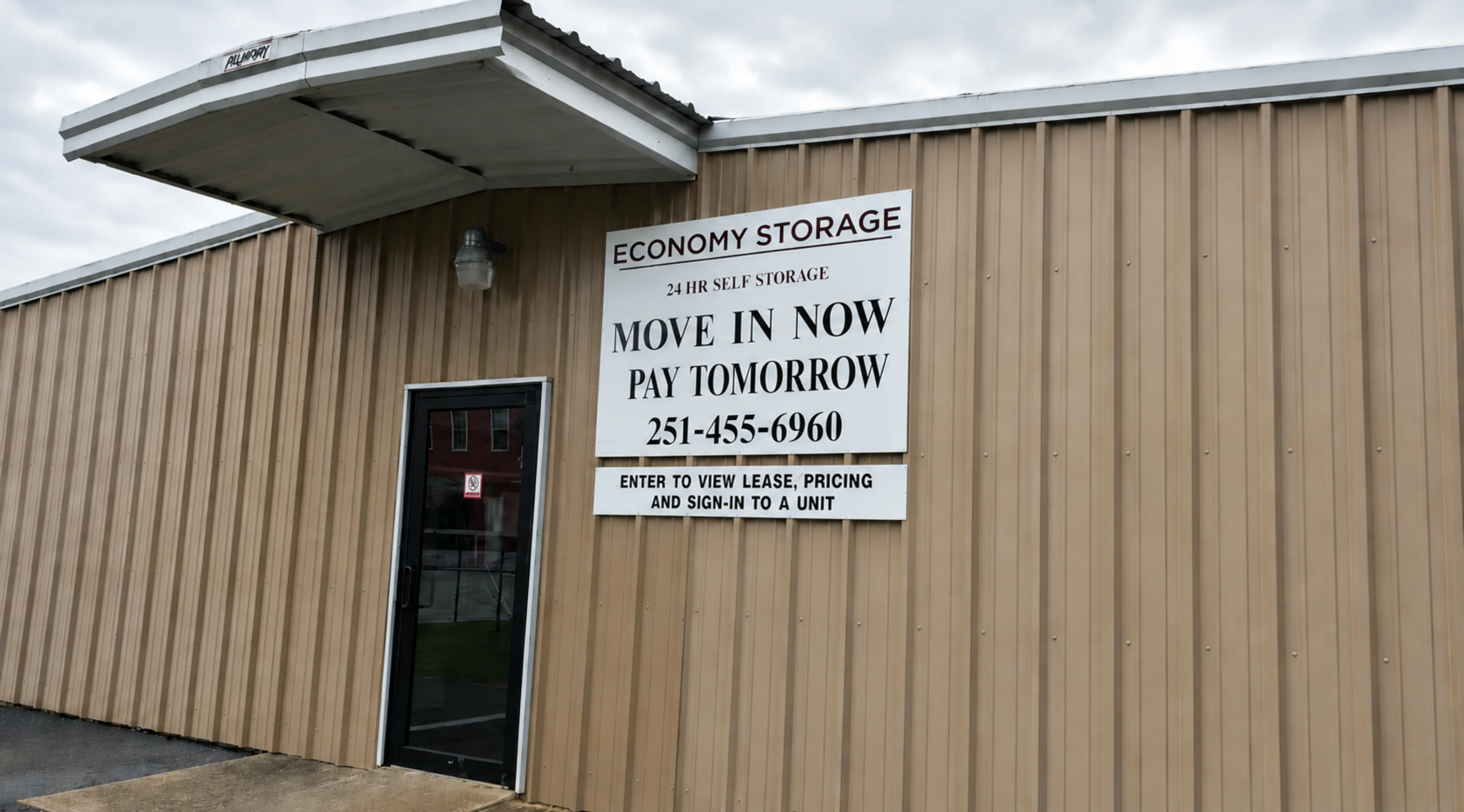 Economy Storage building exterior with office entrance